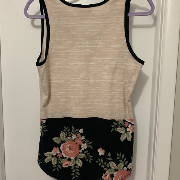 SOLD Lularoe tank top - Picture 3 of 6